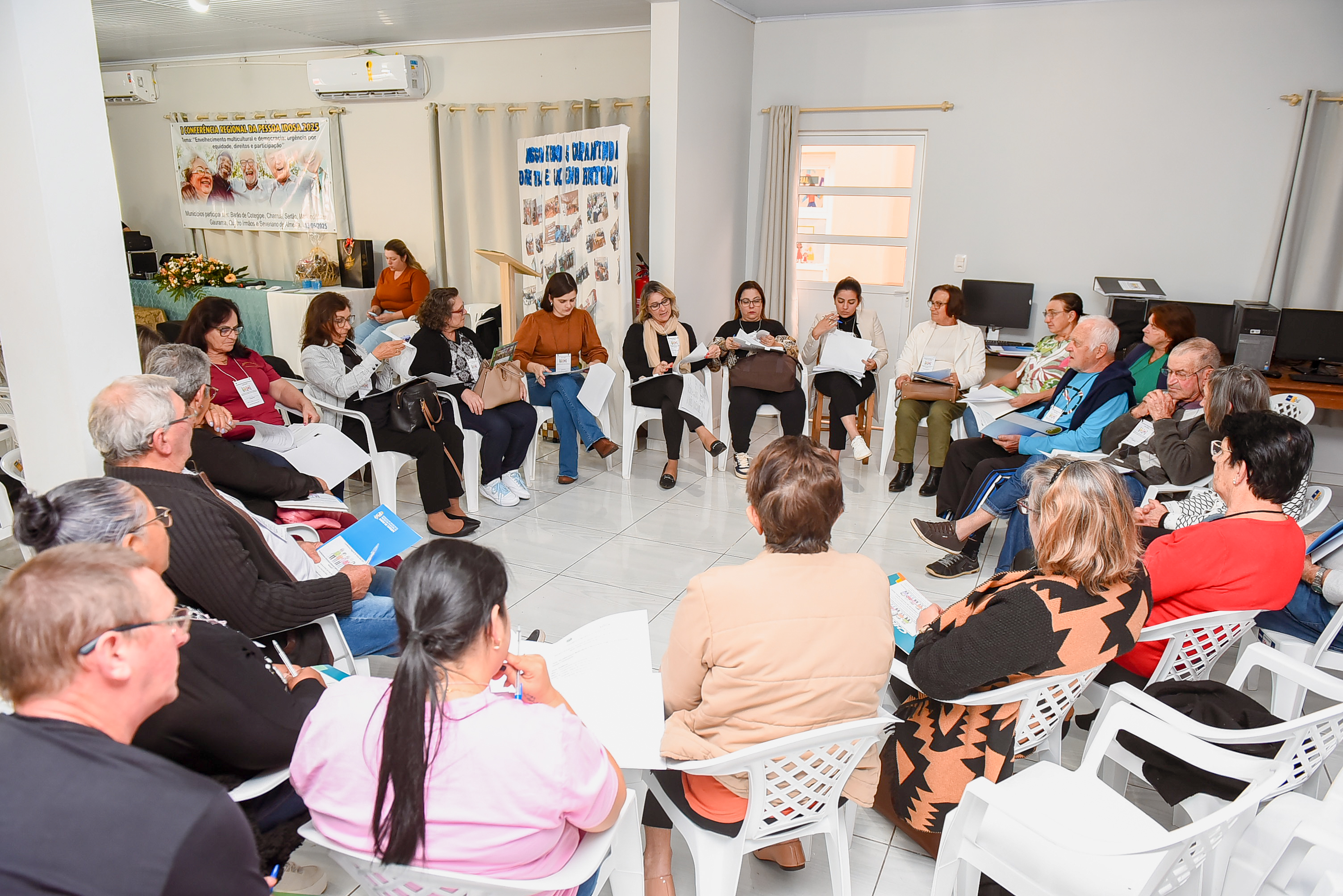 Poder Legislativo participa da 1ª Conferência Regional do Idoso.